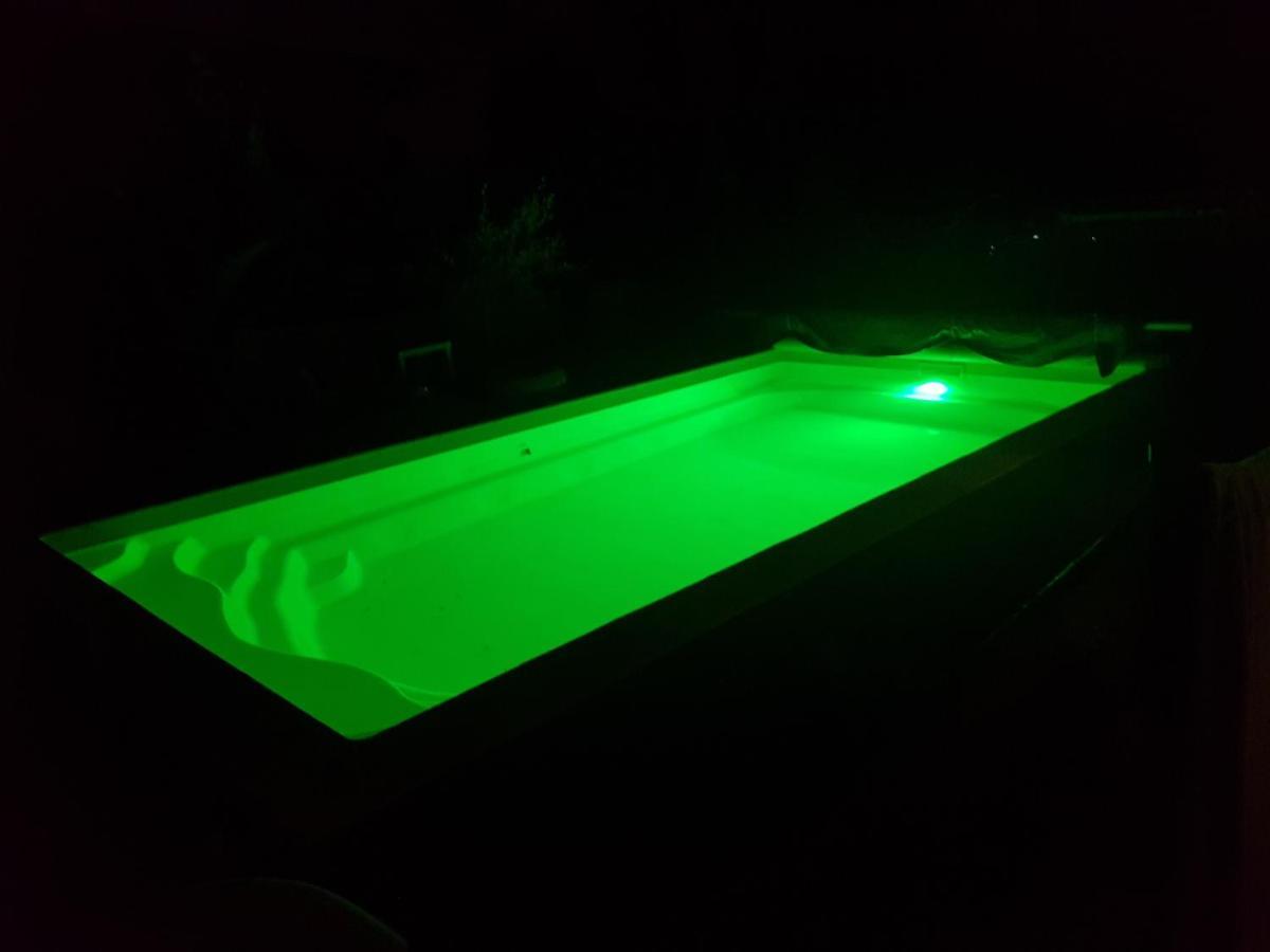 Tres Belle Villa Avec Piscine Et Jaccuzi Liouc Exteriör bild